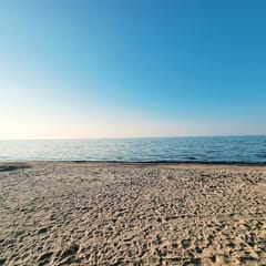 Our Newest Lake Cottage ~ The Lake Erie Breeze Hutch