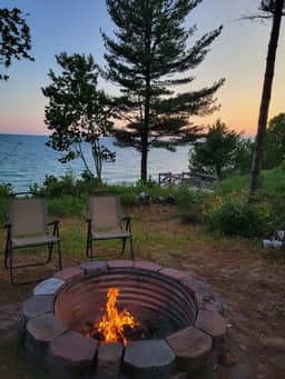 The Bluff Beach Hutch