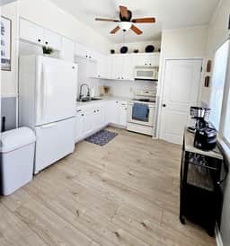 Port Clinton Home~Lake & Park Views~Beach Access!
