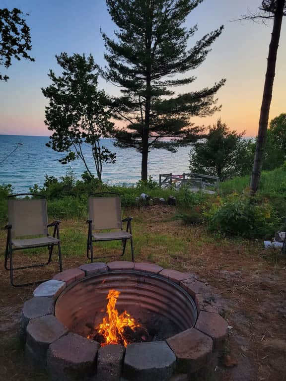 The Bluff Beach Hutch