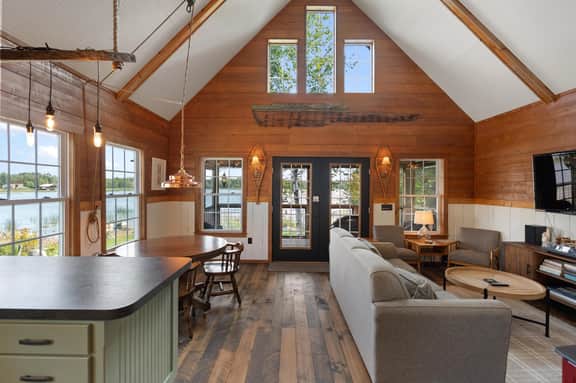 Home ON Lake Huron~Close to Mackinac Isl~ATV Trail